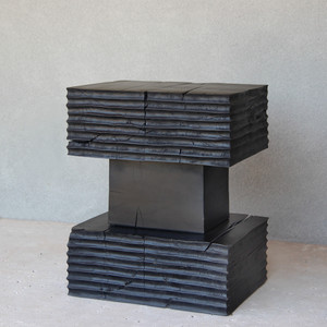 Lopez End Table
14 x 20 x 24.5 H inches
Ebony Finish