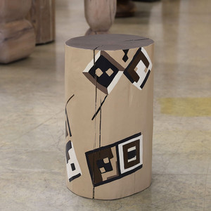 Diamante Hand Painted Log Table S01
12 dia x 21 H inches