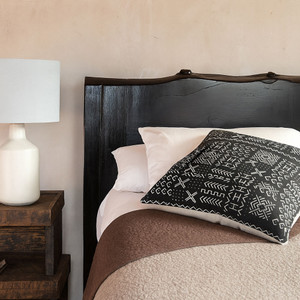 Pagosa Live Edge Headboard
King - 84 x 3 x 48 H inches
Ebony