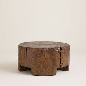 Santa Fe Cocktail Table
32 diameter x 16 H inches
Honey Brown Finish