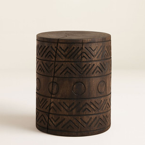 Talladora Hand Carved Log Table
Geometric Carved Pattern Table
12 - 16 dia x 18 H inches
Cocoa Brown