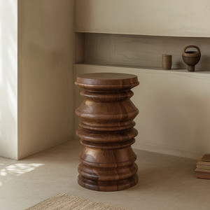 Verona Walnut Stool Table
14 dia x 22 H inches
Natural Finish